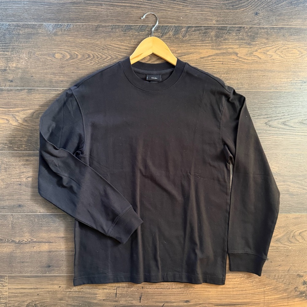 H&M long sleeve black tee